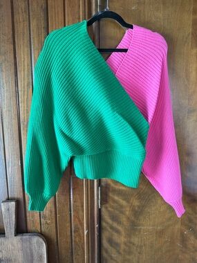 Colorblock V-Neck Wrap Sweater in Green & Pink